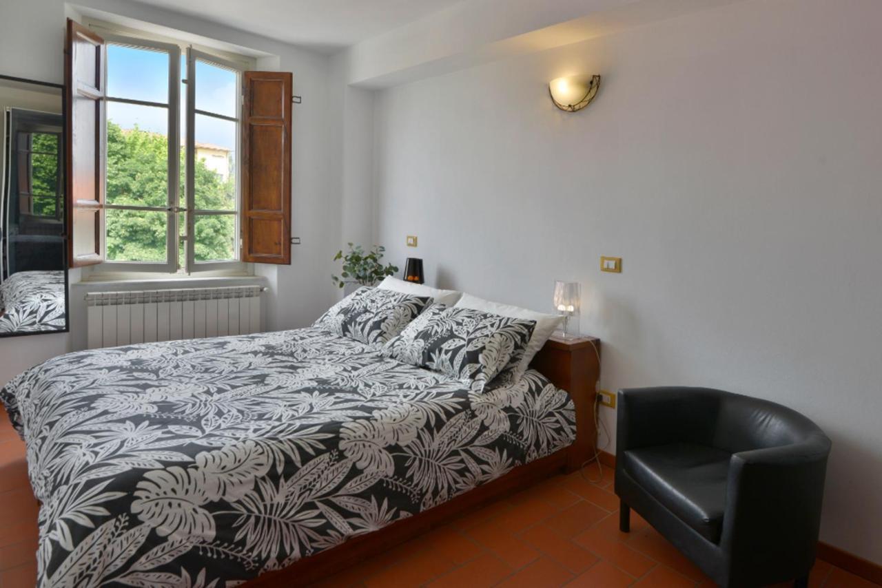 Charme Con Parcheggio Apartment ลุคคา ภายนอก รูปภาพ