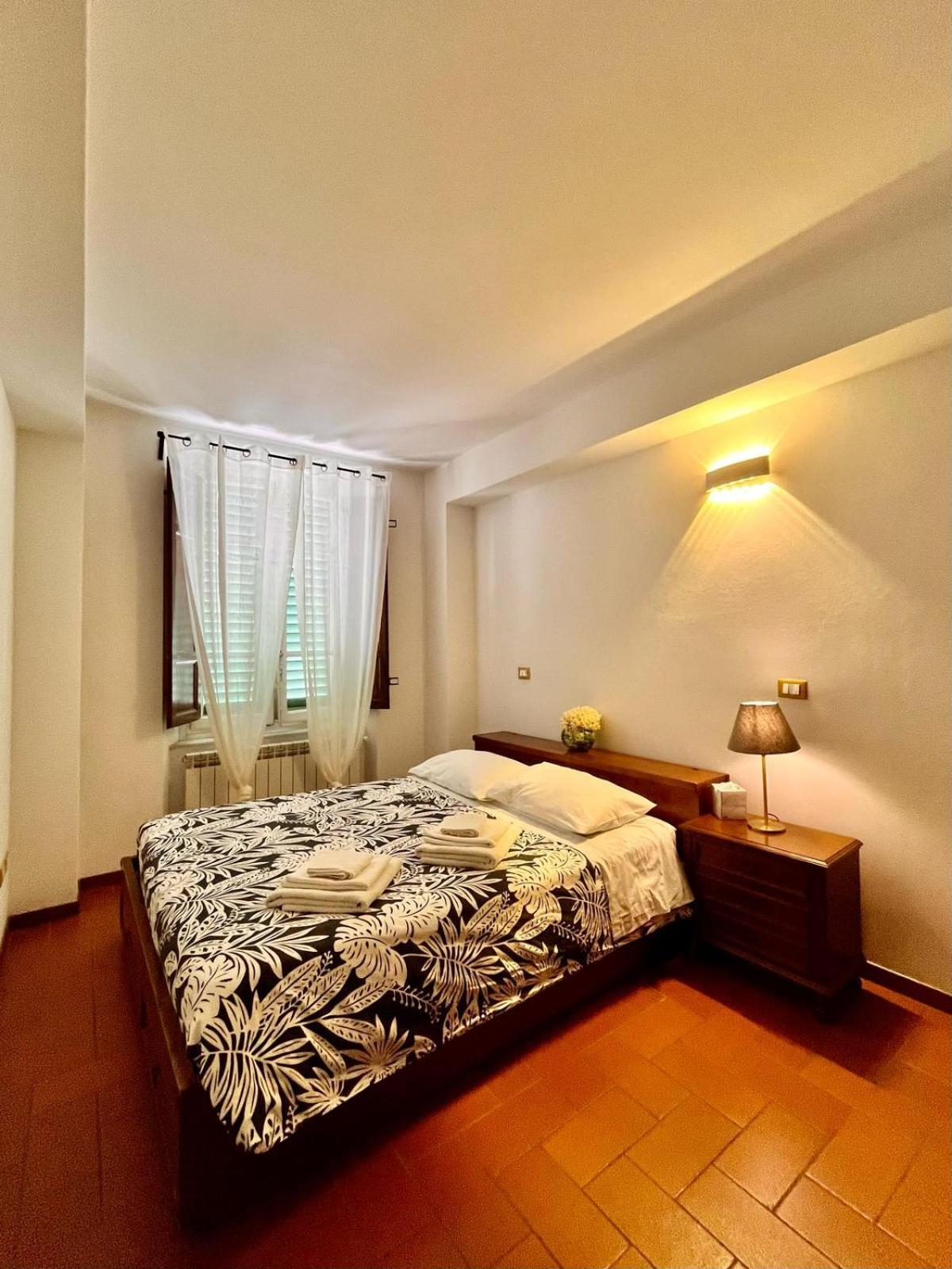 Charme Con Parcheggio Apartment ลุคคา ภายนอก รูปภาพ