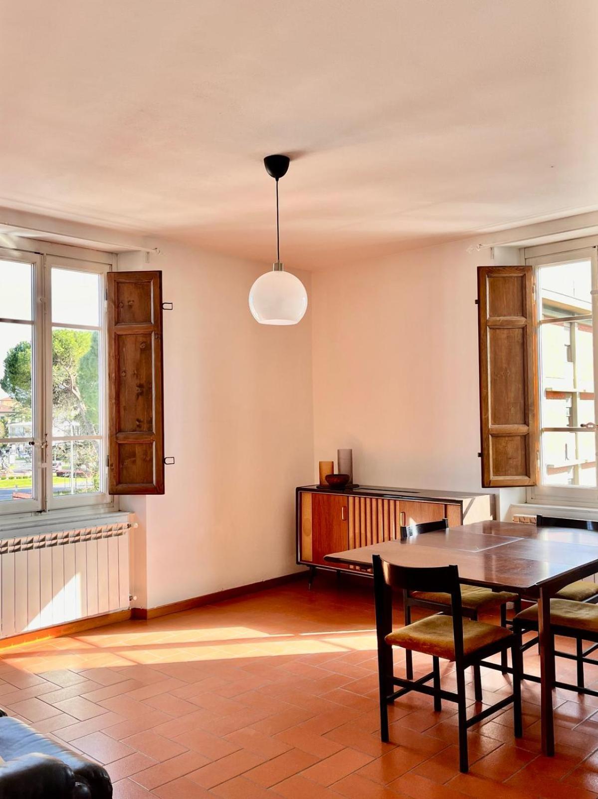 Charme Con Parcheggio Apartment ลุคคา ภายนอก รูปภาพ